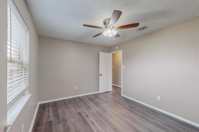 Building Photo - 2124 Robinson St