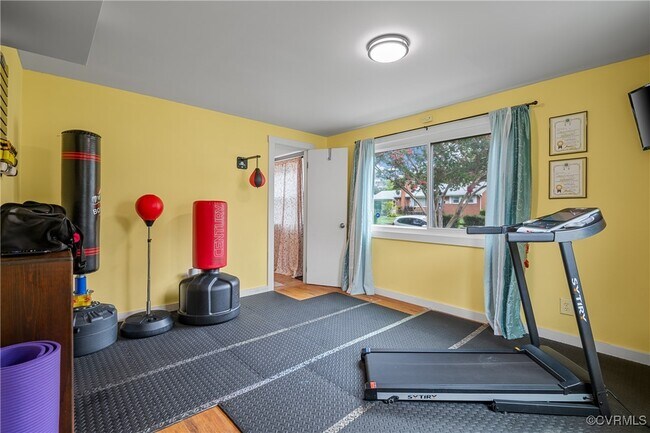 Building Photo - 721 Old Town Dr