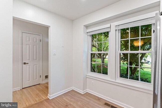 Building Photo - 6630 Medinah Ln