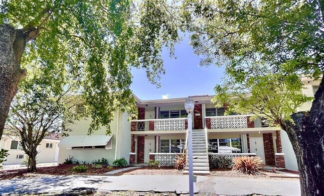 Primary Photo - 4213 NE 21st Ave