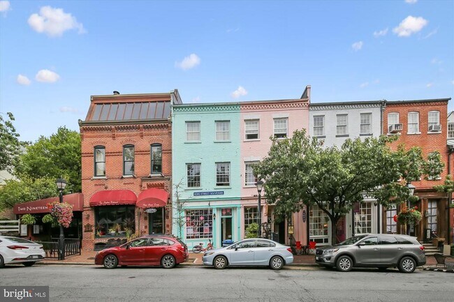 Building Photo - 537 E Duncan Ave