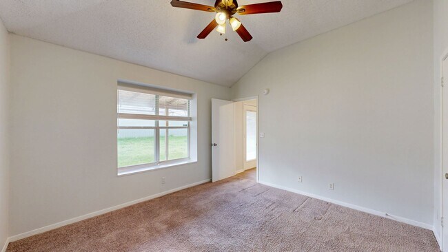Building Photo - 2 WEEKS FREE!!! NEW PAINT!!!!!! ONLY $1,395!!