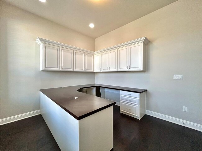 Building Photo - 9313 Kyles Stake Rd