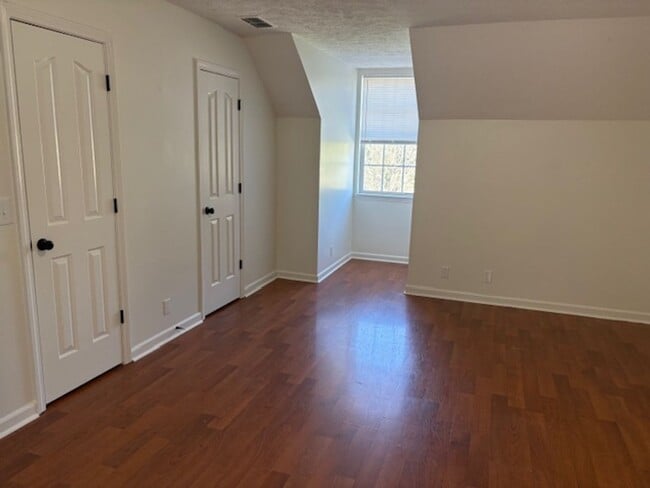 Building Photo - Murfreesboro-Cason Ln area 3BR/2BA+ Garage