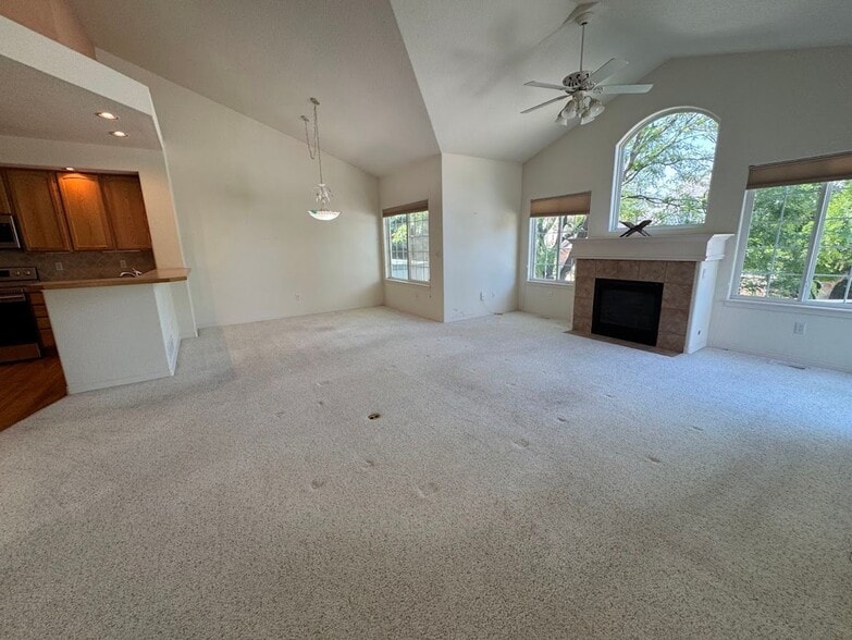 Building Photo - 4143 Da Vinci Dr