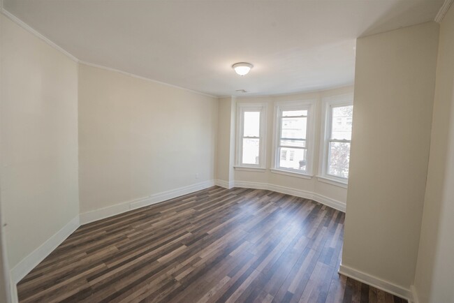 Building Photo - 134 Wakeman Ave