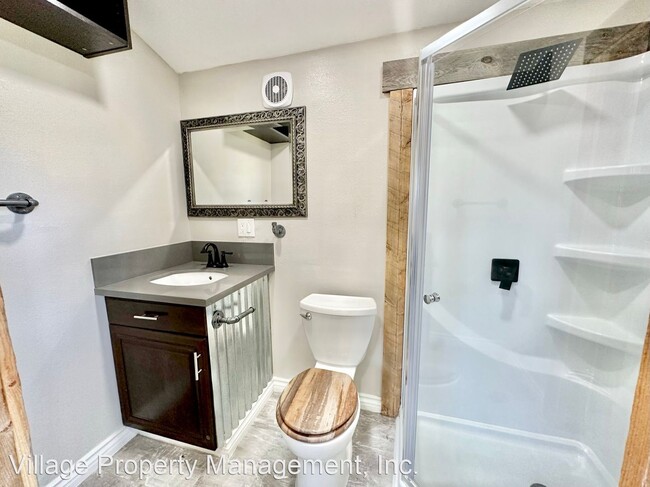 Building Photo - Studio, 1 bath House - 1092 Tanya Lane, Un...