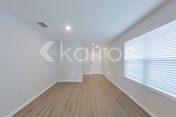 Building Photo - 8620 SW 43rd Ter