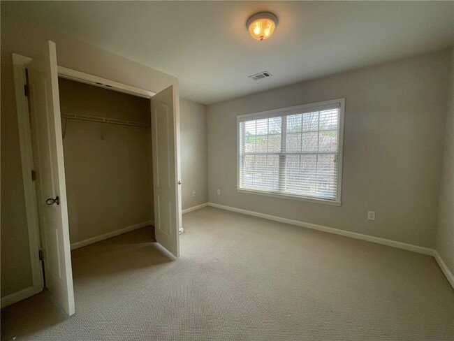 Building Photo - 6008 Manchester Cir