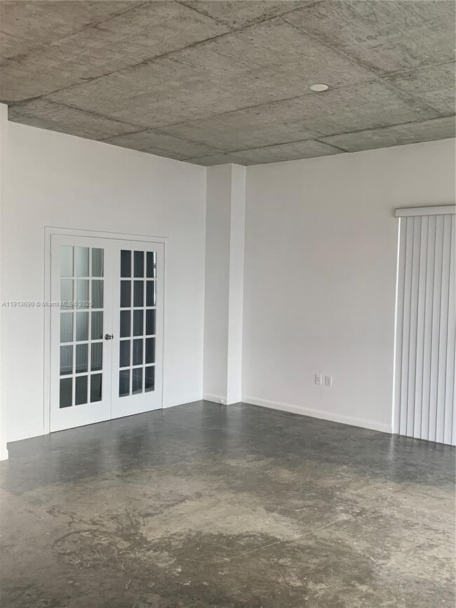 Building Photo - 133 NE 2nd Ave