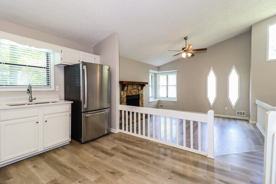 Building Photo - 3684 Linwood Way