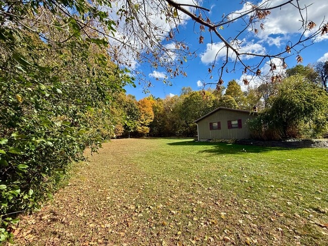 Building Photo - *AMAZING Sprawling Ranch Home*