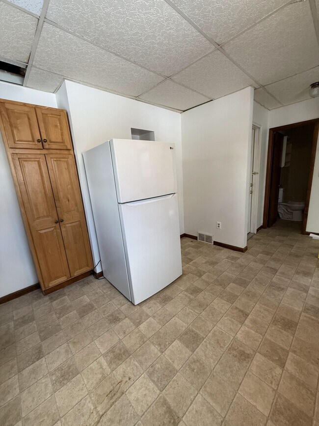 Building Photo - 918 Powell Ave