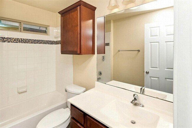 Building Photo - 516 Tula Trail