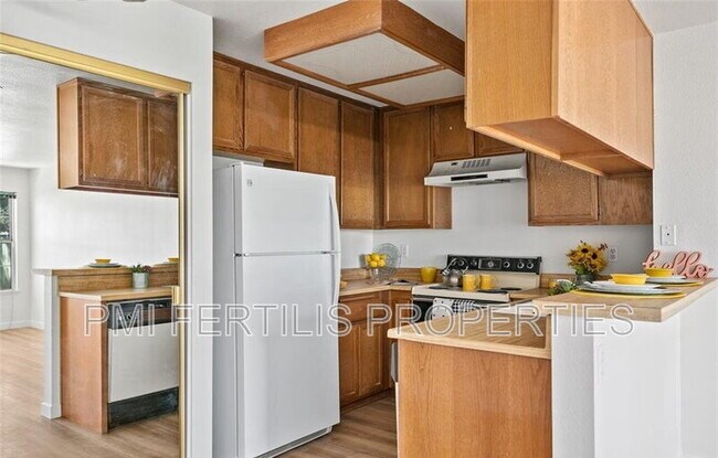 Building Photo - 18242 Parkview Ln