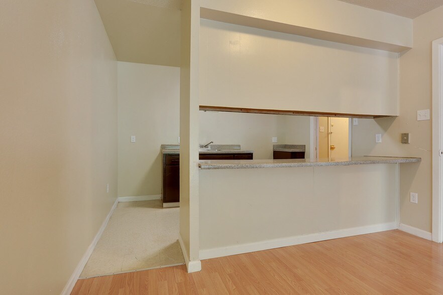 The Palms Apartments 5665 McClelland Dr Baton Rouge LA 70805