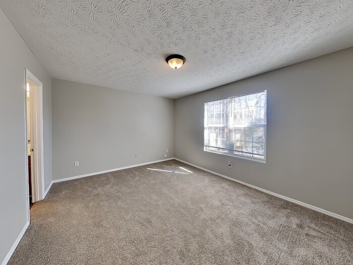 Building Photo - 2446 Kentwell Ln