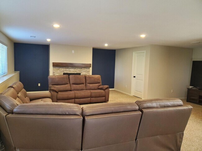 Building Photo - Pristine luxury Home in North Andover Neig...