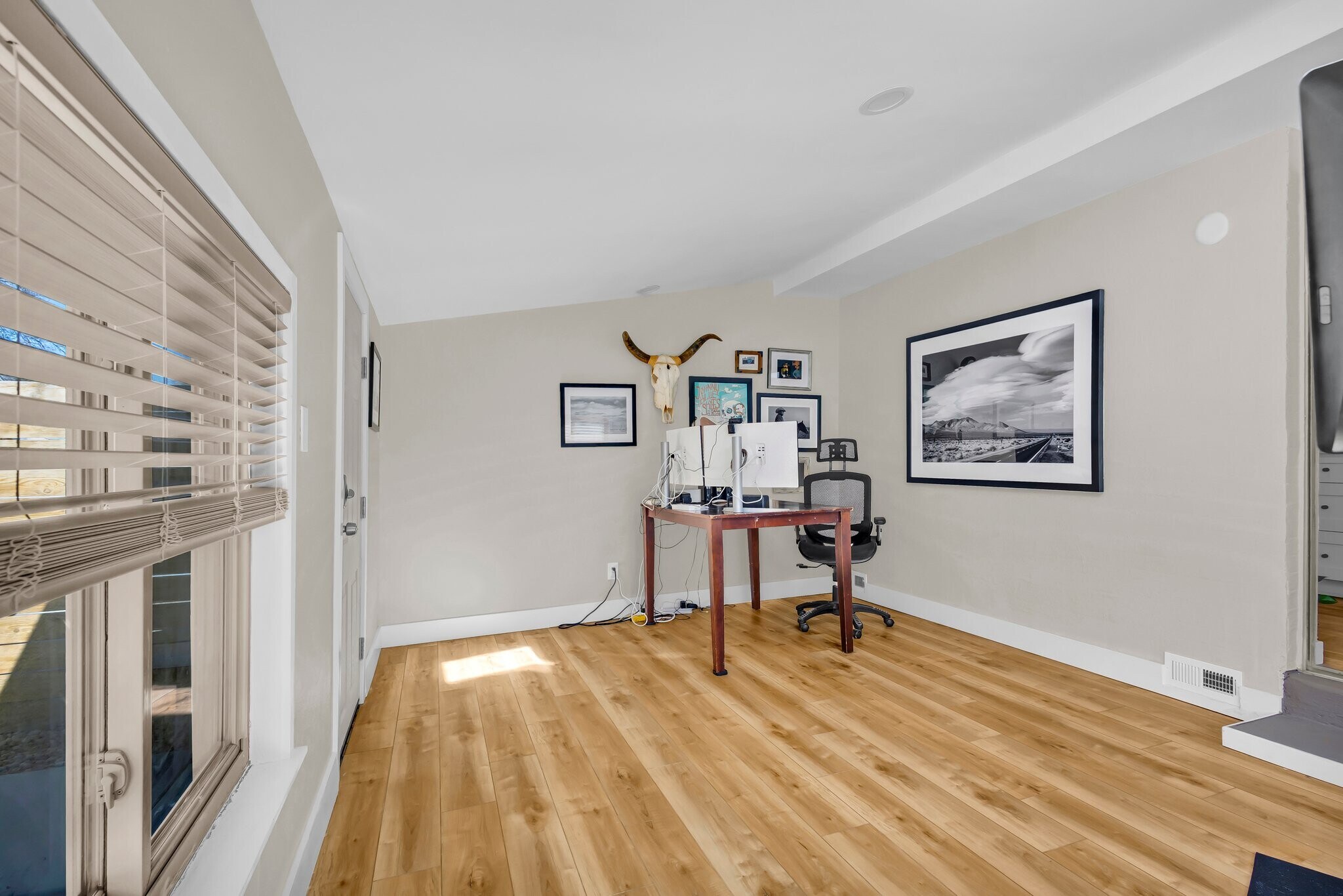 Building Photo - 1319 S Lincoln St