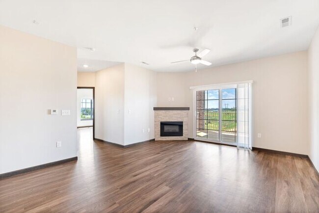 Building Photo - $1,800 | 2 Bedroom, 2 Bathroom Condo | Pets Allowed* | Available for August 1st, 2026 Move In!