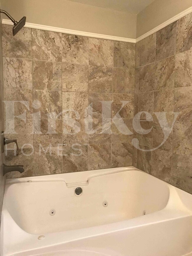 Building Photo - 101 Christine Ct