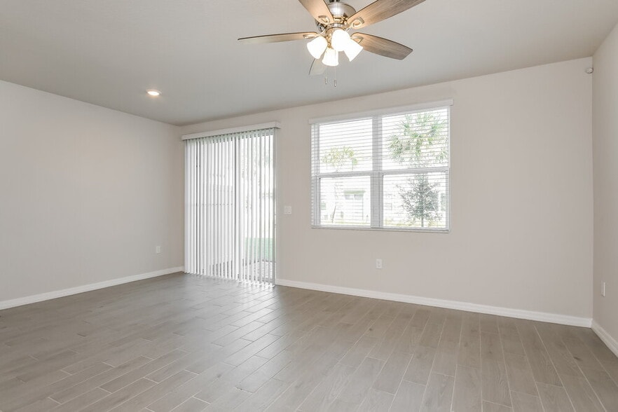 Building Photo - 809 Legacy Dr