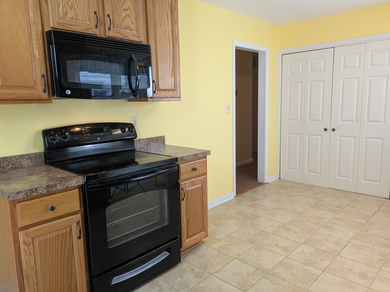 Building Photo - 1104 Wild Orchid Dr