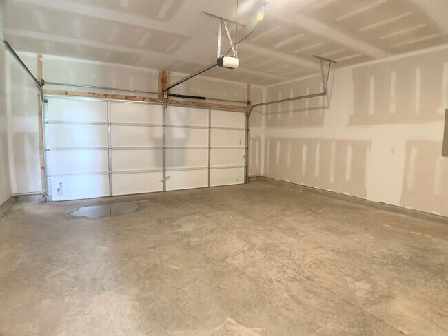 Building Photo - 821 Moray Ln