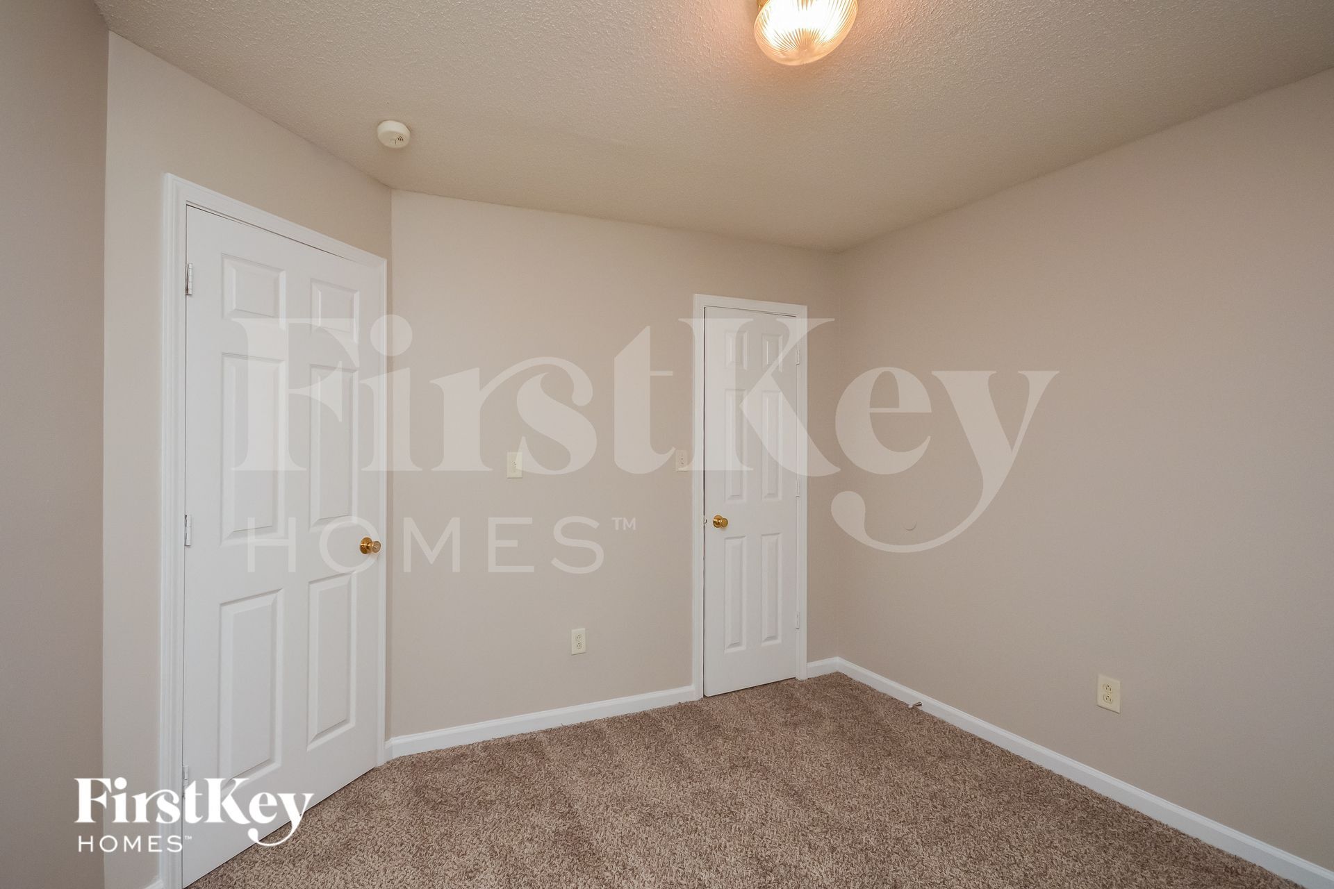 Building Photo - 7099 Ravenwood Ln