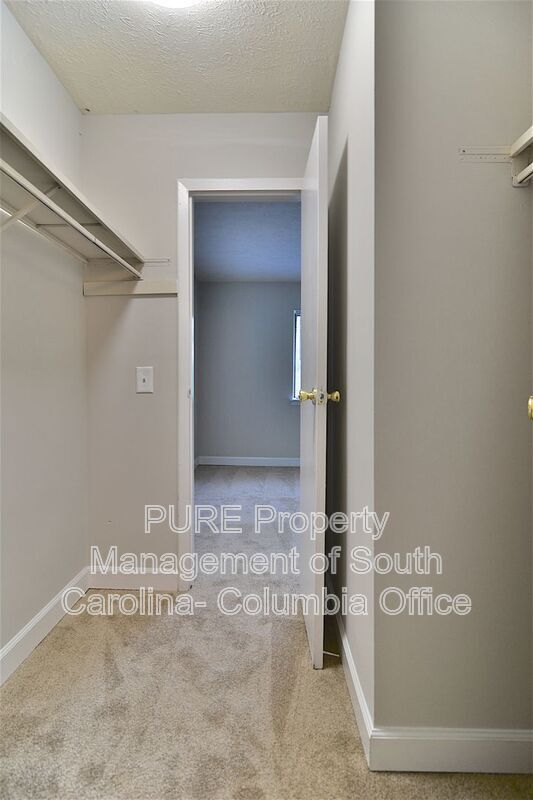 Building Photo - 1222 Old Manor Rd