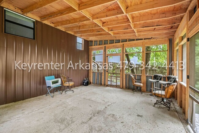 Building Photo - Classic Fayetteville Charm Near Dickson Street with Stunning Outdoor Space