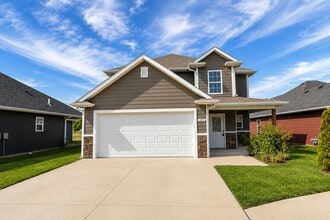 Building Photo - 2807 Amberwood court