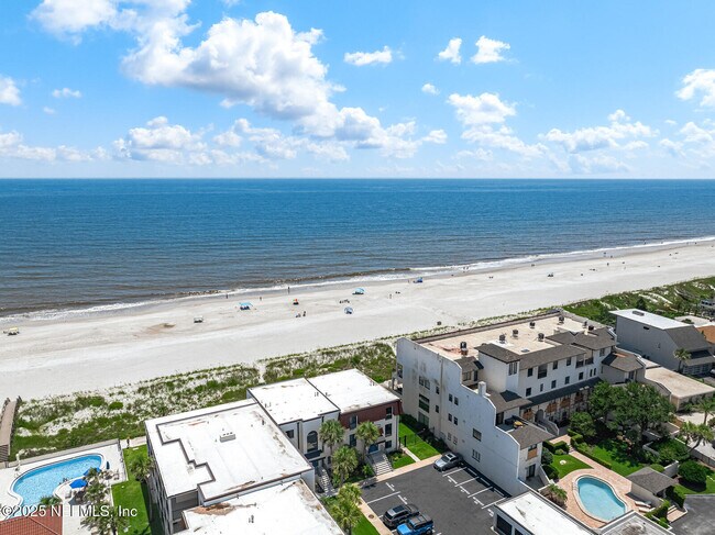 Building Photo - 2343 Costa Verde Blvd