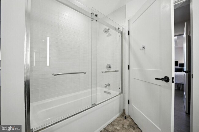 Building Photo - 70 N Street SE Unit 913