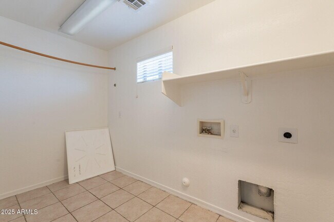 Building Photo - 17303 W Carmen Dr