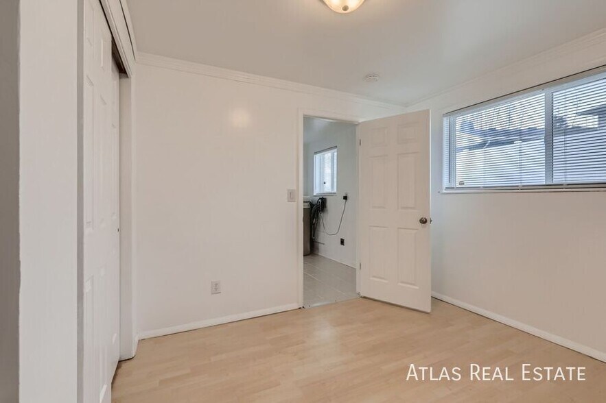 Building Photo - 1446 E 6710 S