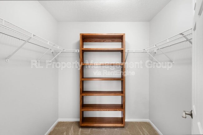 Building Photo - 8850 Juneberry Rd