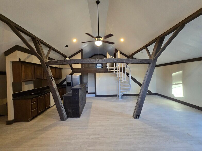 Functional kitchen with updated appliances and storage. - 60 W Winter St