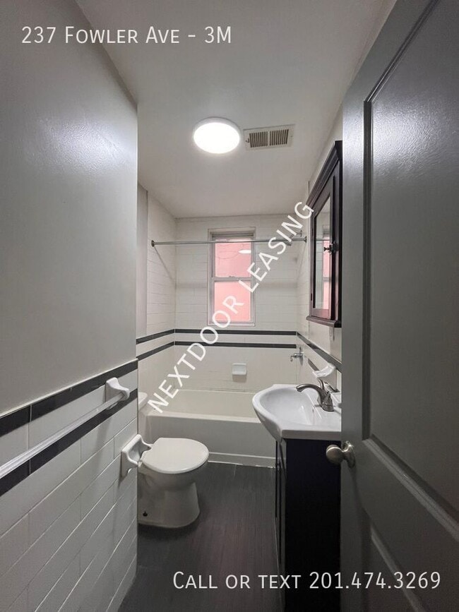 Building Photo - 237 Fowler Ave