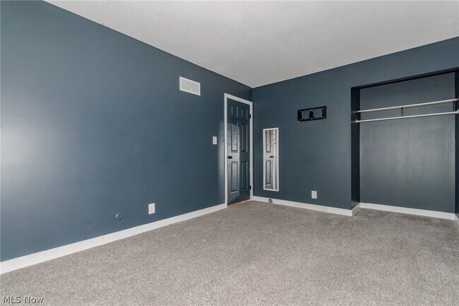 Building Photo - 8806 Norwood Dr