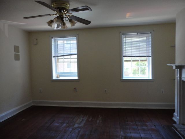 Building Photo - 1237 Pine St