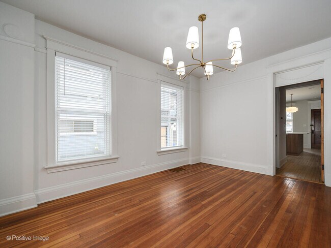 Building Photo - 1415 W George St