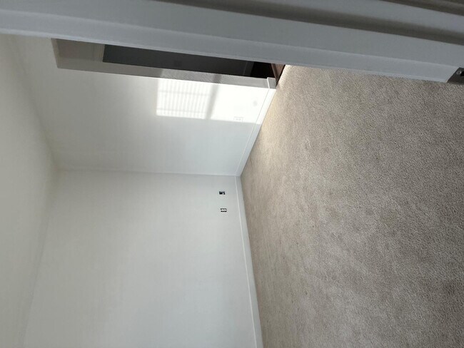 Building Photo - 5630 S Daisy Patch Pl