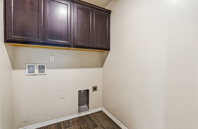 Building Photo - 14920 Willie Worsley Ave