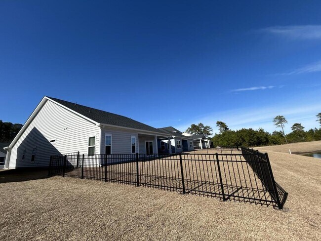 Building Photo - 748 Isle Verde Dr