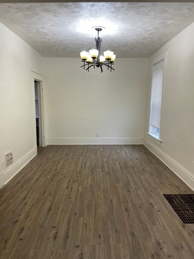 Building Photo - 2300 Montgall