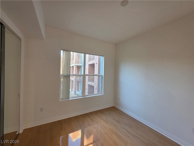 Building Photo - 62 E Serene Ave