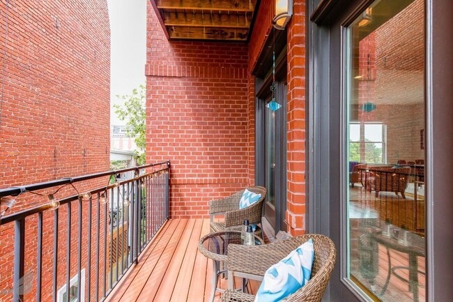 Building Photo - 3579 13th St NW
