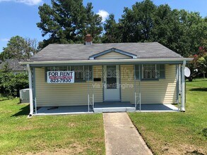 Building Photo - 1117 Cypress St