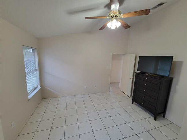 Building Photo - 17745 Loch Linnhe Loop